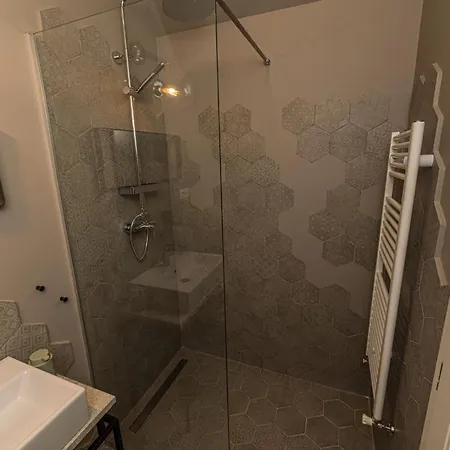 Uptown Monkey 7 Min Walk To Republicii Street Daire Braşov