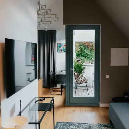 Uptown Monkey 7 Min Walk To Republicii Street Daire Braşov