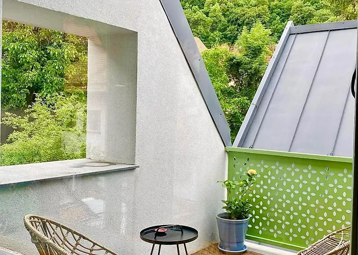 Uptown Monkey 7 Min Walk To Republicii Street