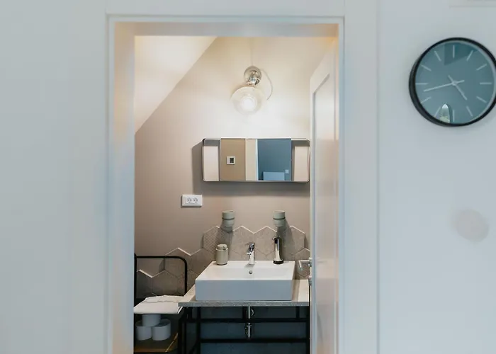 Apartment Uptown Monkey 7 Min Walk To Republicii Street Brasov