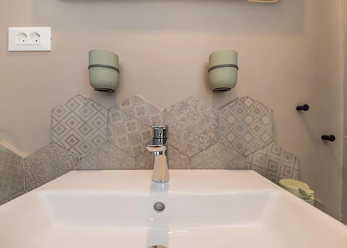 Apartment Uptown Monkey 7 Min Walk To Republicii Street Brasov