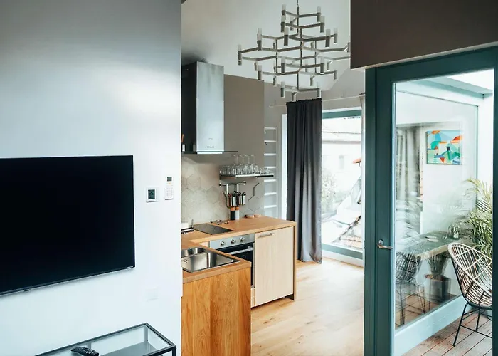 Uptown Monkey 7 Min Walk To Republicii Street Apartment