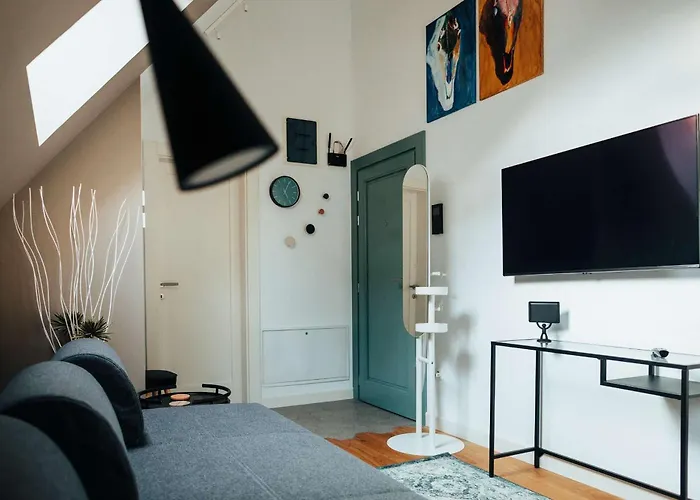 Apartment Uptown Monkey 7 Min Walk To Republicii Street *