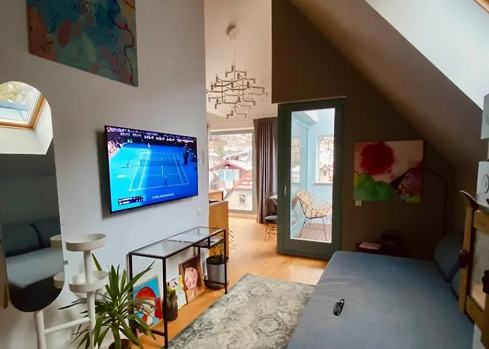 Apartment Uptown Monkey 7 Min Walk To Republicii Street Brasov