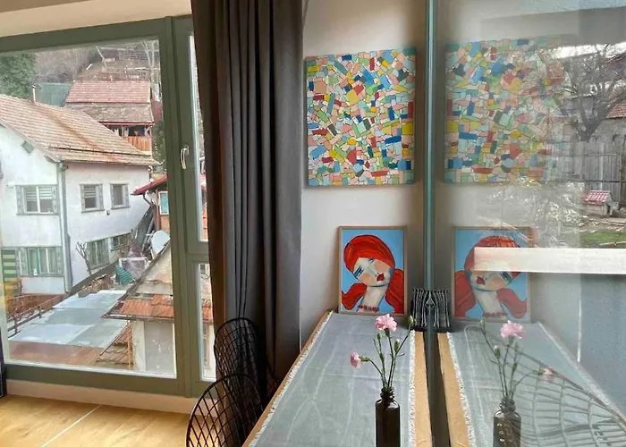 Uptown Monkey 7 Min Walk To Republicii Street *