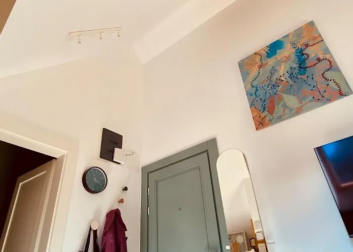 Uptown Monkey 7 Min Walk To Republicii Street Apartment *