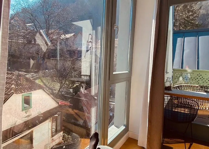 Uptown Monkey 7 Min Walk To Republicii Street *